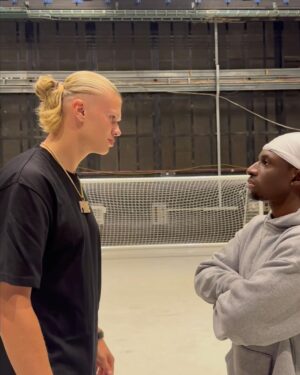 Tobi Brown Instagram - Still vexed about that hattrick against us last season😡 why so tall though 😭 @erling.haaland x @drinkprime