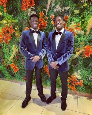 Tobi Brown Instagram - 💪🏿❤️