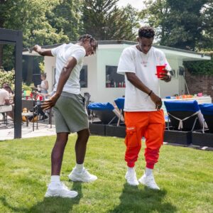 Tobi Brown Instagram - Tag someone you’re tryna see on the Rhythm & Vibes remix in the comments 👀☀️🎶
Link in bio 👊🏿