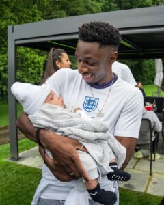 Tobi Brown Instagram - I try to avoid swearing in music so that as my nephews grow up they can enjoy their Uncles/Dad’s music. Thank you for the love on the new tune with @manny. If you can support on iTunes or Spotify or however please do. Link in bio. Appreciate you lot endlessly ❤️