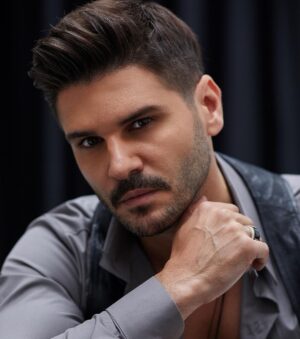 Tolgahan Sayışman Instagram - 