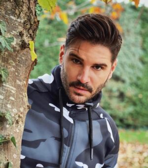 Tolgahan Sayışman Instagram - Nasıl gidiyor gençler ? 🍂