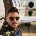 Tolgahan Sayışman Instagram - Back to business✋🏻🛩 Misafirperveligin icin tesekkurler Van😉