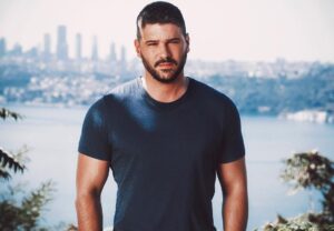 Tolgahan Sayışman Instagram - 
