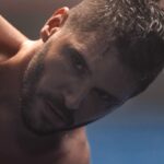 Tolgahan Sayışman Instagram - “ Sampiyon “ yeni tanitim ... Eylul ayinda @trt1 ‘de gorusmek uzere 🥊...