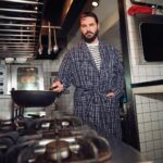 Tolgahan Sayışman Instagram - Genel Yayın Yönetmeni, Röportaj: @timurcanersoy Fotoğraf: @baran__altindag @artplusistanbul Styling: @nedaisbilirr Saç: @akbulutmurat @muartagency Makyaj: @zeynepturan.x @muartagency Fotoğraf Asistanı: @bymehmetkurt @artplusistanbul Prodüksiyon Asistanı: @ygtinl Mekan: @theartisanistanbul Teşekkürler @sefkatpeker @talentomenajerlik @karpooz @ismailpolatt @oberon.comm