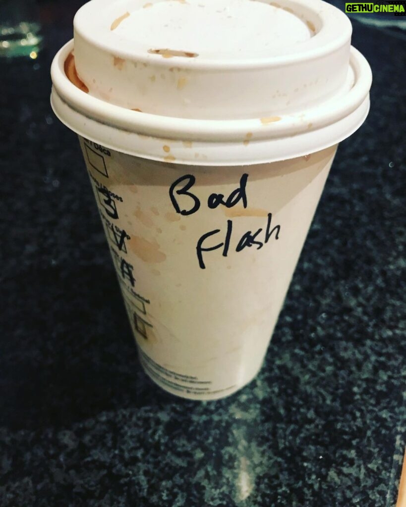 Tom Cavanagh Instagram - Barista knows what’s up. 💛 #ReverseFlash 💛⚡️❤️ @cwtheflash ☕️ #theFlash