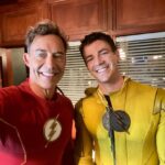 Tom Cavanagh Instagram - ❤️⚡️⚡️💛 @grantgust #theFlash 🏄⚡️🎂
