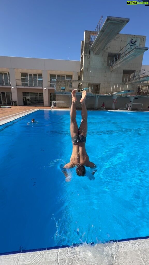 Tom Daley Instagram - British Divers going for a DIP!