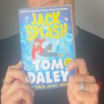 Tom Daley Instagram – He’s here! 💦🌊 Seeing my first children’s book is completely surreal. Thank you so much to @simonjamesgreen and @lunavalentineart for helping me bring this story to life. I can’t wait for everyone to meet Jack Splash! Out 14th March. Preorder links in bio!