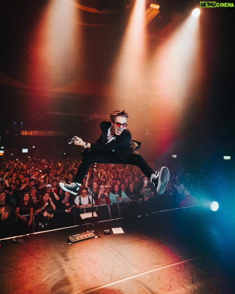 Tom Fletcher Instagram - Last night was 🤘 📸 @federicaburellii