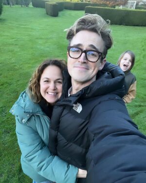 Tom Fletcher Instagram - Home sweet photobomb. From Hull to home for a day with the family before back with the @mcflymusic gang tomorrow.