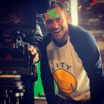 Tom Hardy Instagram - Not only is he the greatest Face Planter I know… he’s also my eyeline… @jaketomuri 👍🏻it’s an honor 💯❤️👊🏻☝🏻
