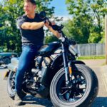 Tom Hopper Instagram - Yes, yes, yes to the new @harleydavidson @harleydavidson_uk SportsterS Incredible ride 👌🏼 📷 @luke_j_roberts Soho Farmhouse