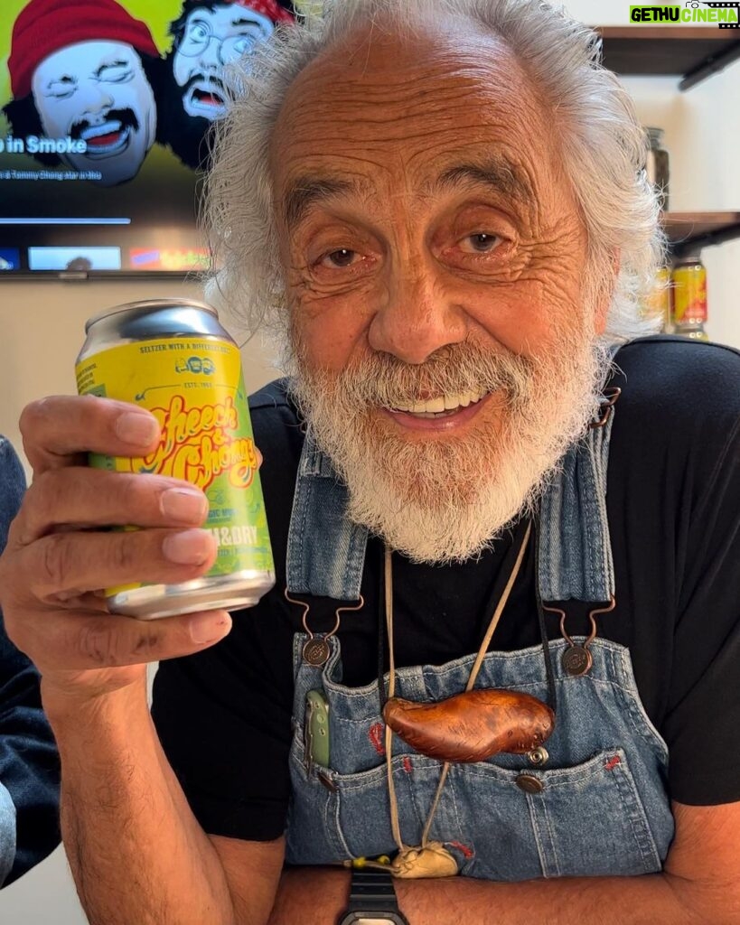 Tommy Chong Instagram - Cheers man 💚 #Bowlmates