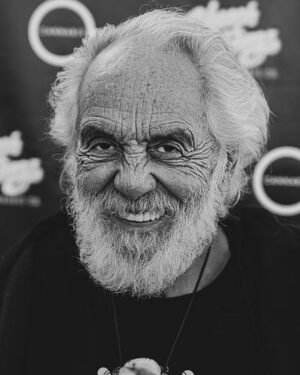Tommy Chong Instagram - When someone invites me to the sesh and then doesn’t pass the L💨🌳