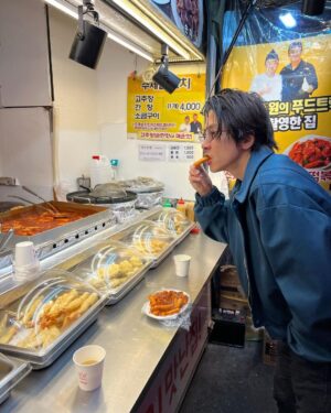 Tomohisa Yamashita Instagram - 先日の韓国での食べ歩き。
美味かったです。😎

I was in Korea. fun trip.
#トッポギ
#焼肉
#デザートカフェ