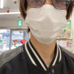 Tomohisa Yamashita Instagram - 朝、現場前にコンビニで朝食を買うのが日課になってます。 最近は鮭おにぎりにハマってます。 皆んなはおにぎりの具は何が好きですか？ It's a daily routine for me to buy breakfast at a convenience store before getting on set. Recently, I'm addicted to salmon ONIGIRI. What’s your favorite ONIGIRI?