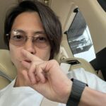 Tomohisa Yamashita Instagram - 2年ぶりくらいに少しまとまった休暇をとり、帰国前に海に行ってきました。 たっぷり充電して日本で仕事再開🔥 ただいま！！！ I took a little vacation for the first time in two years and went to the beach before returning to Japan. Fully charged and back to work🔥 It's good to be back home! #海 #夏休みの過ごし方 #summertimes @bulgari Phuket, Thailand