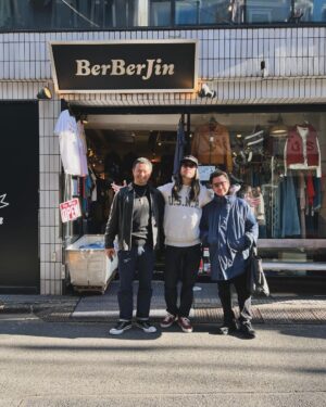 Tomoya Nagase Instagram - @berberjin_harajuku 
@berberjin1 
@yuttan1977 
#あとつげ
#ランタグ
#usna
#champion
#challenger
#古着
#ちなみに
#僕の物ではありません