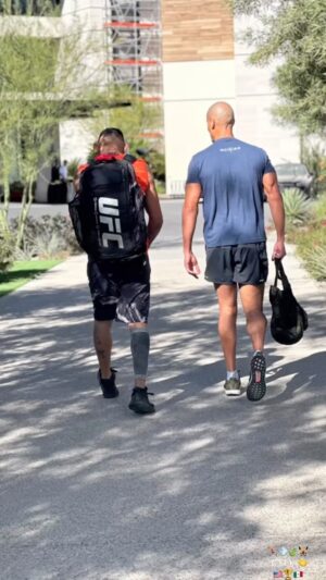 Tony Ferguson Instagram - Thank you Coach🫡Goggins 🤝 UFC🔥296 Fight Prep ✔️ Have A Great Week Crew🍃 & Remember To Break A Sweat MF’as- Champ 🦹‍♂️ -CSO- 🇺🇸🏆🇲🇽 # As Coach D.Goggins Says “Stay🤜🤛Hard” # PaddyCakesGoingDown