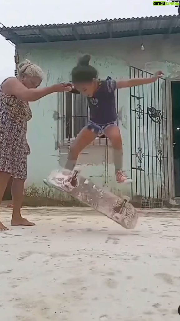 Tony Hawk Instagram - From mom lending a hand to “look ma no hands!” in no time: @pimentinha1288