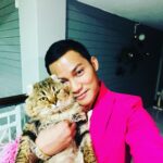 Tony Jaa Instagram - So many of my smiles begin with you. Happy valentine 💌