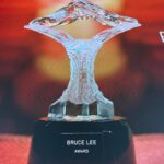 Tony Jaa Instagram - 🏆THE Bruce Lee Award 2023 🏆 🎞️🌟 Asian World Film Festival 2023 In Los Angeles, USA. ตัดสินและมอบให้โดย @therealshannonlee Thank you Shannon Lee (Bruce Lee daughter) ผมเป็นแฟน Bruce Lee มาตั้งแต่เด็ก และผมก็มีความใฝ่ฝันว่าสักวันหนึ่งจะเป็นMartial Art Action Star ให้ได้ และในที่สุดความฝันก็เป็นจริง ในวันนี้ผมรู้สึกเป็นเกียรติอย่างยิ่งที่ได้รับรางวัลที่ทรงคุณค่าทรงพลังและมีคุณค่าสูงสุดในชีวิตการแสดงภาพยนตร์ของผม นั่นคือรางวัล THE Bruce Lee Award 2023🏆🏆🏆🎉🎉🎉
