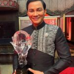 Tony Jaa Instagram - ⭐️ SAIFF 2023 ⭐️ ⭐️ Star Asian International Film Festival 2023 (SAIFF) 🎞️ In Los Angeles , USA 🏆 Outstanding Asian Artist 2023 🏆 @starsaiff #SAIFF #starsasianinternationalfilmfestival #saiff #starsaiff Hollywood Los Angeles