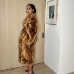 Tracee Ellis Ross Instagram - I reached into my Rich Auntie Bag for @15percentpledge Gala and let me tell you something: wearing this glorious faux fur as a dress while going through “the change” was a bold choice 🥵🤣More to come about last night. It was really moving and fun and important all in one. Thank you @emmagrede @aurorajames for all that you are doing and for naming me a trailblazer. Thank you @naivashaintl @miayang_mua for this beautiful glam and @karlawelchstylist for being the best fashion play partner! Gosh do we have fun!
