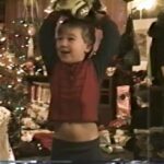 Travis Kelce Instagram - 🎅🏼🎄Happy Holidays!!