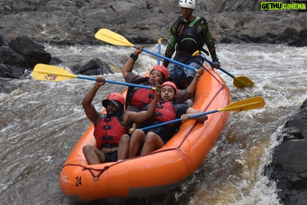 Trevor Noah Instagram - Have you ever heard people say “My friends are ride or die!”? Well how many people actually get to test that? This years annual friend vacation had brought us to Costa Rica and for the first time we’d be white water river rafting. The guide told us it had just rained so the rapids would be class 3 to 4, which really excited us because we didn’t know what that actually meant. The first 20 minutes were easy - so easy we started chatting about which countries we’d want to river raft in next. Then the actual rapids began, and most of our conversation turned to sounds that only Africans would understand. Each drop was steeper and scarier than the previous one and just when we thought we’d seen it all, our guide told us the next drop coming up was a rapid the locals nicknamed “Terminator” 😳 It started like every other rapid as you can tell from my smile, but soon the boat was almost vertical and then we were all smashed in the face by Mike Tyson in water form. I don’t really remember much except that one moment I was sitting in the boat and the next moment the boat was sitting on me. The one thing no one can really prepare you for us what it feels like to get sucked into a rapid. Your life jacket is almost as useless as a seatbelt in a plane crash because the rapid is so powerful it keeps sucking you back underneath like a giant water vacuum recirculating your body over and over. Up is down and down is up and all your ancestors voices are clearer than you’ve ever heard them. I popped up first and grabbed onto the raft for dear life. Sizwe popped up second and like any good friend pulled himself up by pulling me back under the water. After what felt like an eternity Anele and her orange shoes finally resurfaced and all three of us were pulled to safety🙏🏽 In many ways that river rafting experience was a perfect metaphor for life- You can’t always choose how crazy the river of life might get, but what you can always choose is the people in your life who you’ll ride those rapids with. And if you choose wisely, even a capsized boat can turn into the greatest adventure. ❤️ #Friendship #RiverRafting #CostaRica #PuraVida #LifeFlashingBeforeMyEyes #thankyoujesus Guanacaste, Costa Rica
