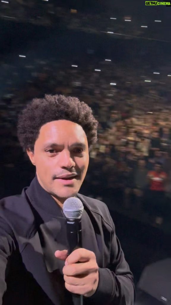 Trevor Noah Instagram - Wow! What an amazing 1st night Toronto! Thank you to everyone that packed out @scotiabankarena tonight!! Can’t wait to do it again tomorrow night. 🇨🇦 #Toronto #Canada #BackToAbnormalWorldTour Scotiabank Arena