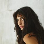 Tuba Büyüküstün Instagram - “Tasarım her bir parçaya bir karakter gibi bakıyorum. Bize bir hikaye, bir duygu, bir duruş anlatıyor. Aynı oyunculuktaki gibi siz o parçayı üzerinize giydiğinizde tasarım da dönüşüyor, daha geniş bir anlama ve karaktere sahip oluyor.” ifadesiyle @tubabustun.official Harper’s Bazaar Türkiye Ocak 2024 kapak hikayesinde… Genel Yayın Yönetmeni: @gulenyelmen Fotoğraf: @emreguven Röportaj: @badecakar Proje Müdürü: @rukenakbay Moda Editörü: @tugce.kilincli Proje Uzmanı: @senayyavuz Prodüksiyon: @belceturker Saç: @ibrahimzengin @no21istanbul Makyaj: @alirizaozdemir Fotoğraf Asistanları: @_omercetiner@adadirenkurt Moda Editörü Asistanları: @zilanbulbul @kaderonryldz_