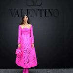 Tuba Büyüküstün Instagram - #Repost @maisonvalentino ・・・ @brooklynpeltzbeckham, @nicolaannepeltzbeckham, @cameliajordana, @tubabustun.official, @tinakunakey, @carodaur, @jessicakahawaty, @bryanboy and @lilychee were all seen at 4 Rue Eugène Spuller in Paris to experience #UnboxingValentino, the Maison’s latest show. 💖 #davet #işbirliği