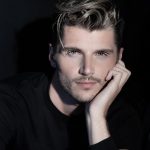 Twan Kuyper Instagram - 🤪 Photo by @greglotusfoto Hair: @markwilliamson45 Make up: @heidi_idobeautiful