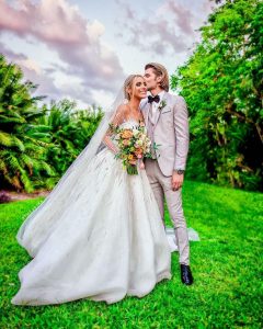 Twan Kuyper Instagram - Such a beautiful moment it kinda felt like I was giving my sister too @guaynaa 🥲 so happy for the both of you @lelepons