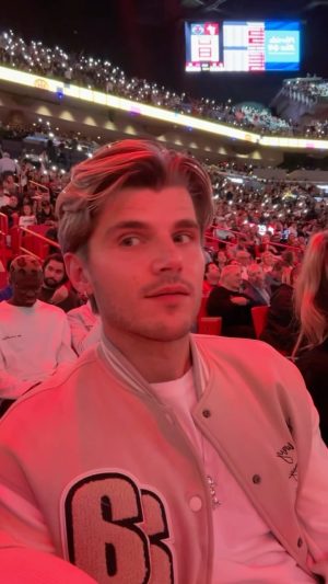 Twan Kuyper Instagram - I was looking at the 🏀 😵