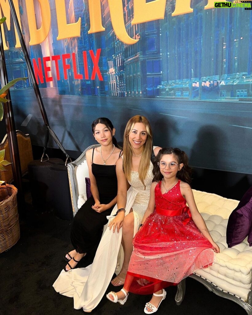 Txunamy Ortiz Instagram - Thank you @netflix for having us in the World Premiere of #Slumberland! We loved the movie so much, you guys can tune in Nov,18 only on Netflix.