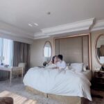 Tyas Mirasih Instagram - Our honeymoon is the perfect way to start off our marriage 🖤 @hotelmulia #MuliaMoments 📹 : @tengkutezi Hotel Mulia Jakarta