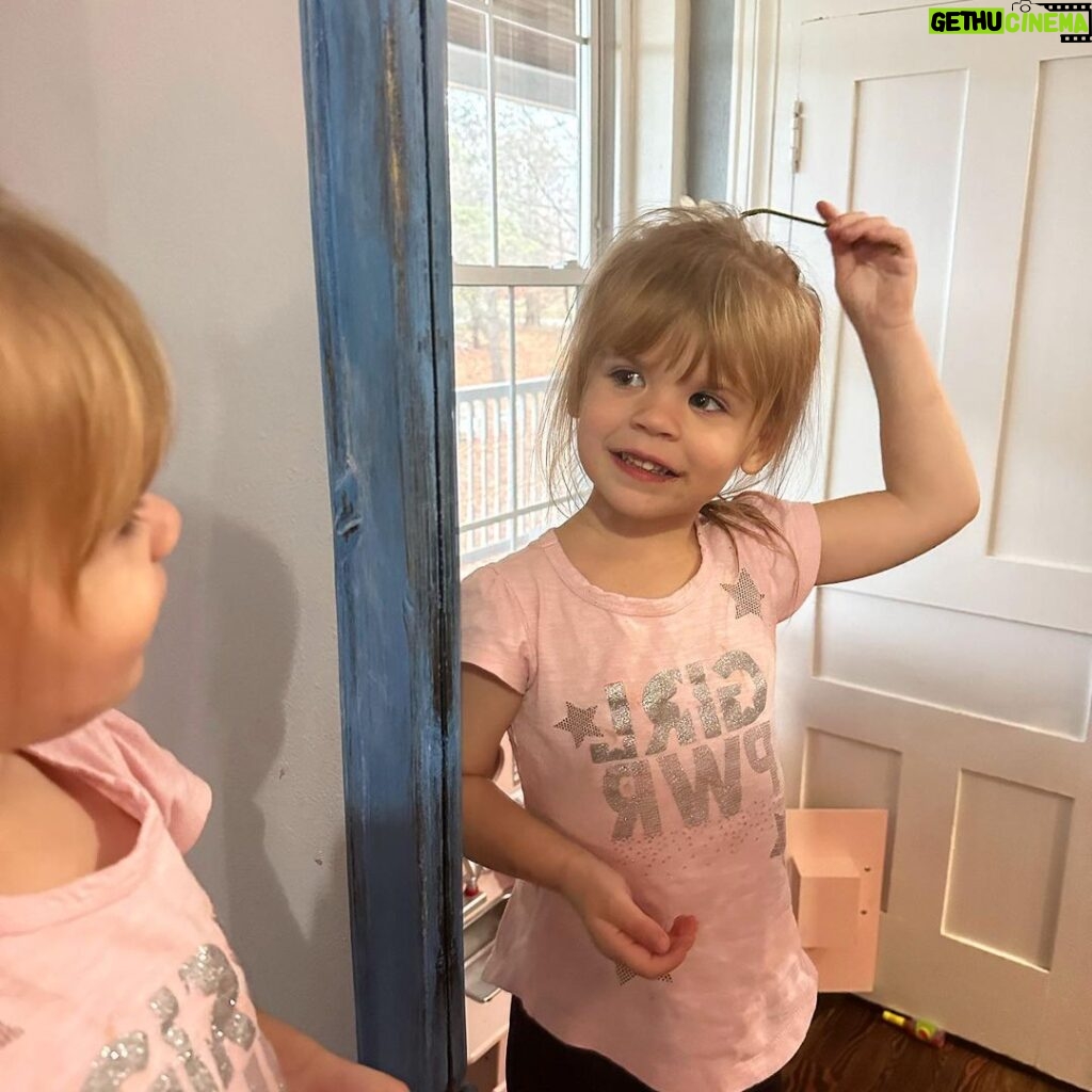 Tyler Baltierra Instagram - HAPPY 4th BIRTHDAY Vaeda Luma, my loud illuminating spirit of a child! You’re so special & your energy is a fiery uncontainable beauty formed from natures hellfire but nurtured by her wisdom & strength. I can’t wait to see where you go in this life, because no matter where your journey takes you, I know you’ll be blazing trails with that fire inside of you & your daddy will always be right behind you cheering you on! #HappyBirthday #VaedaLuma #BlessedByDaughters 😍❤️🥹😭