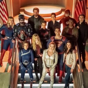 Tyler Hoechlin Instagram - I know this picture is already all over the place, but still... I love these people. Crisis, here we go! Good luck everybody.
#CrisisOnInfiniteEarths
@bitsietulloch 
@melissabenoist 
@kat.mcnamara 
@grantgust 
@chy_leigh 
@jesse_rath 
@davidharewood 
@stephenamell 
@rubyrose 
@caitylotz 
@brandonjrouth