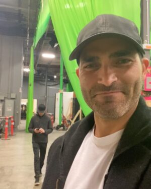 Tyler Hoechlin Instagram - Bo, what’re you doin here?

#SupermanAndLois
@ianbohen
@cwsupermanandlois