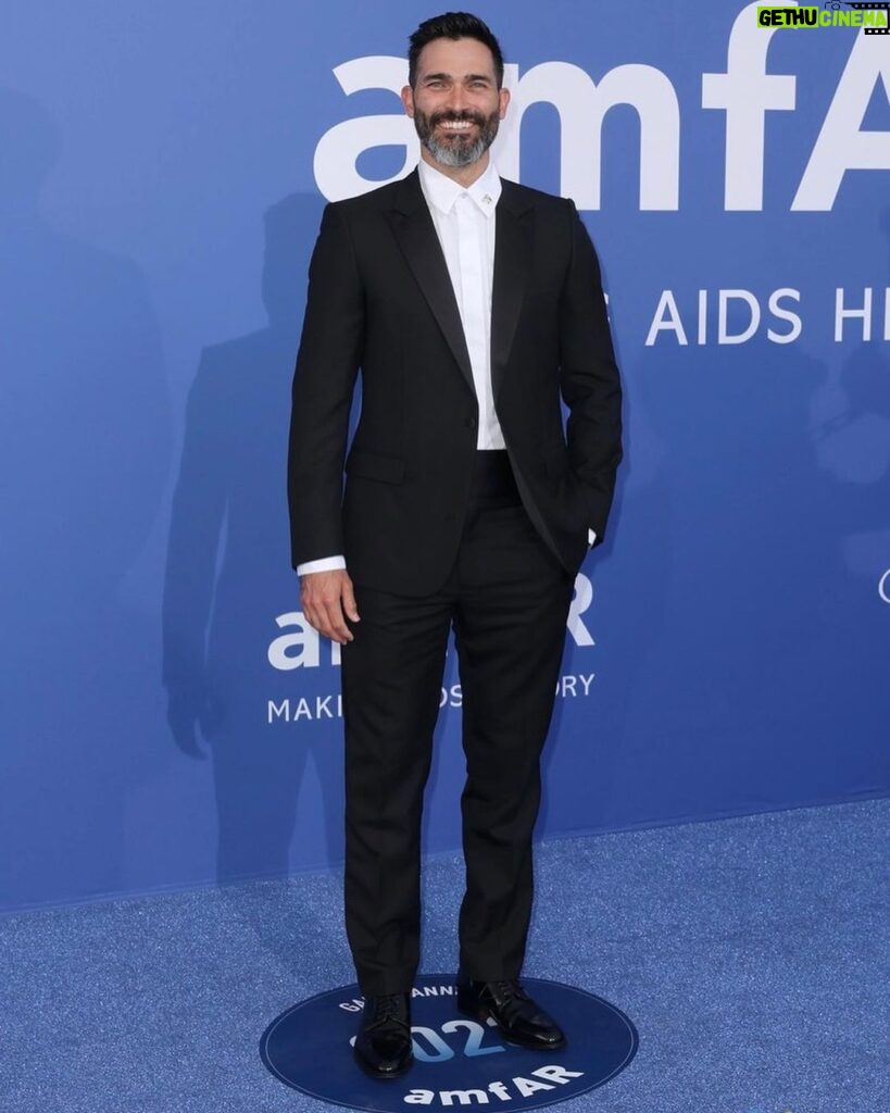 Tyler Hoechlin Instagram - So grateful to have been a part of yet another wonderful gala with @amfAR #amfarcannes, raising millions of dollars for vital AIDS research programs. Every minute, one person dies of AIDS-related causes and three more become infected.  Join the fight to #CUREAIDS - learn more at amfar.org