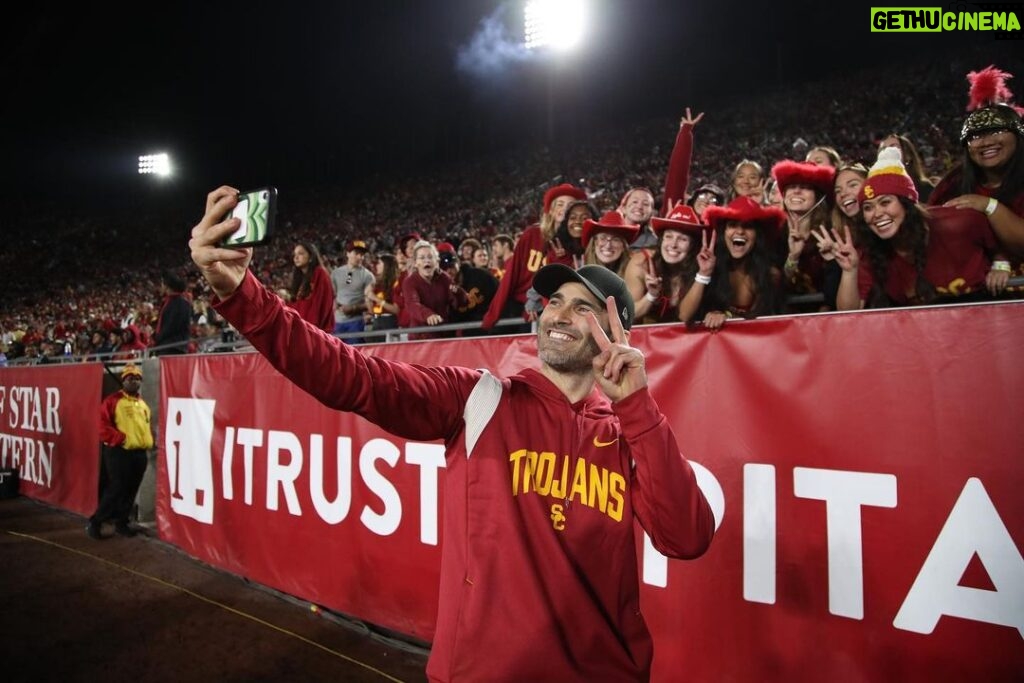 Tyler Hoechlin Instagram - Watching @ayeeecaleb play this season has been somethin’ special. Go get ‘em tonight, #Heisman. I mean #He13man. I mean #Superman…. The expansion of the multiverse continues. Bring it home Trojans! And thanks to the @trojanknights and all the fans in the front row for keepin’ it loud and supporting @usc.fb . #FightOn! ✌🏼