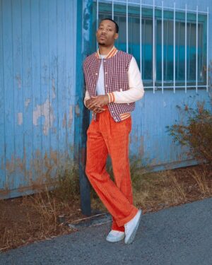 Tyler James Williams Instagram - A moment of color in @thrashbespoke 

📷: @iamjamesanthony