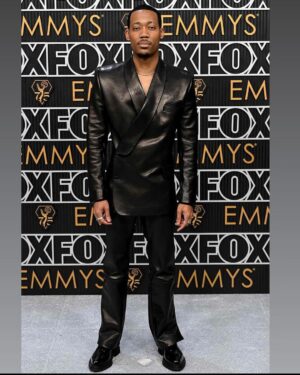 Tyler James Williams Instagram - @televisionacad  Emmy’s ‘24 
Tux: @dolcegabbana 
Jewels: @cartier
Styled by: @ilariaurbinati 
Grooming: @crazysexybeautifoe