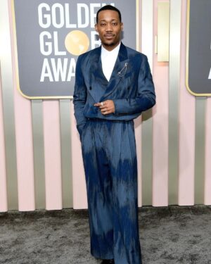 Tyler James Williams Instagram - To everyone who sent me an overwhelming amount of love in last 12 hours or so, thank you 🤍. Last night was one for the books.

Suit — @amiri 
Shoe — @ysl 
Jewlery — @cartier 
Stylist - @ashleynorthstyle 
Grooming - @crazysexybeautifoe