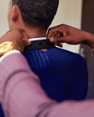 Tyler James Williams Instagram - #Emmy’s 2022 in custom @thrashbespoke & @cartier 

#emmys2022 
📷: @iamjamesanthony