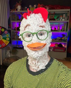 Tyler Oakley Instagram - crack these eggs, henny 🍳🐓